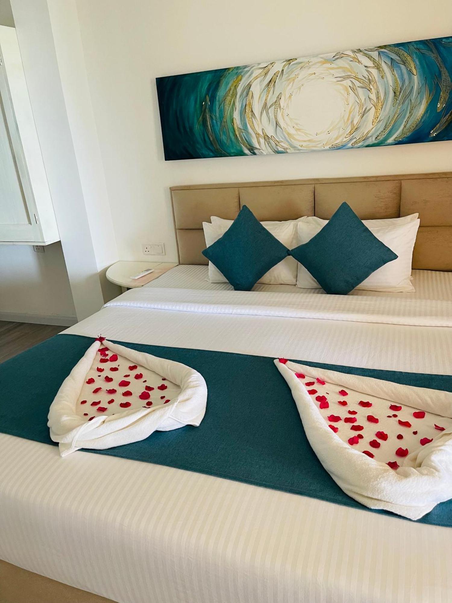 Blue Maalu Resort Амбаланґода Екстер'єр фото
