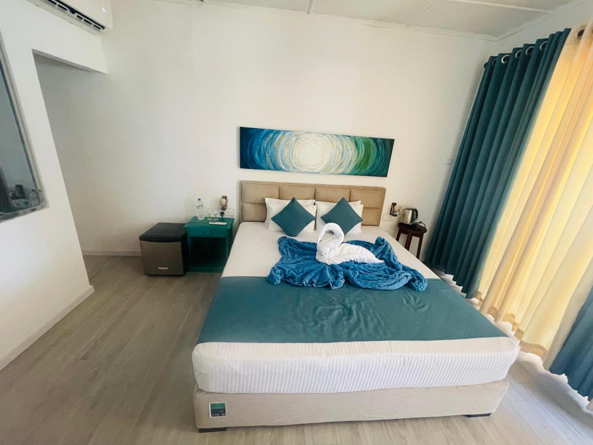 Blue Maalu Resort Амбаланґода Екстер'єр фото